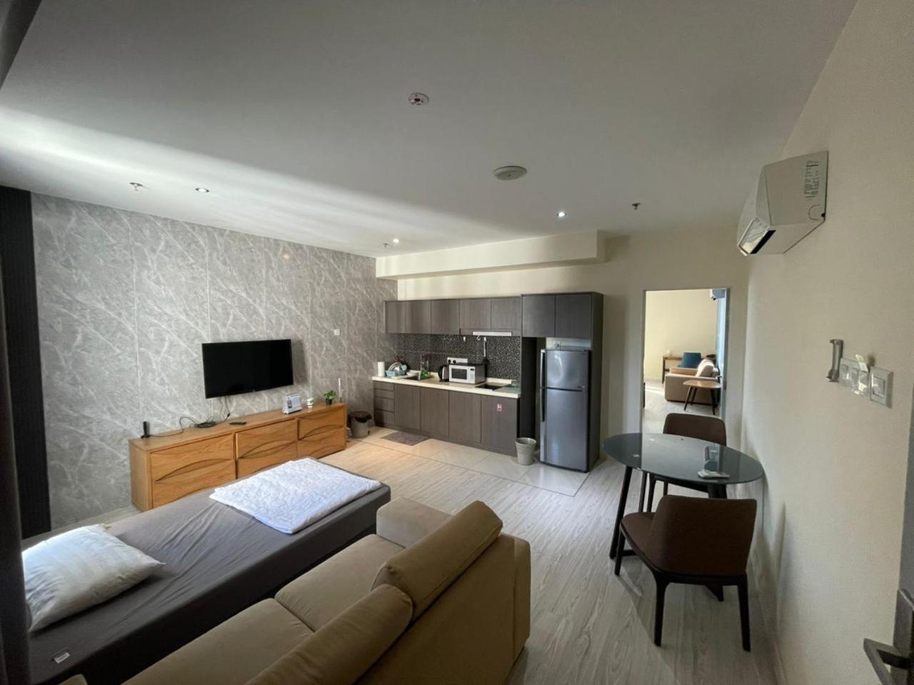 Mersuites City Center Kota Kinabalu By Trh Esterno foto